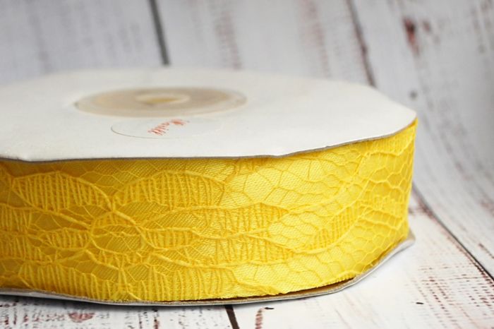 Стрічка атласна. Мереживо. Жовта. Ширина 2,5 см