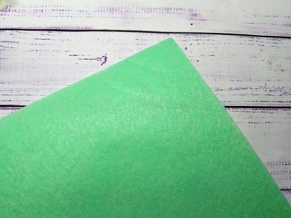 Фетр середньо-жорсткий 1 мм 20*30 см Весняна зелень 1 шт