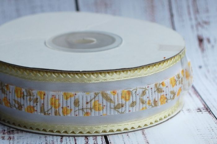 Стрічка капронова. Жовта. Ширина 2,5 см.
