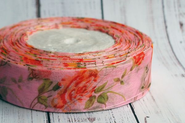 Стрічка органза. Рожева. Троянди. Ширина 2,5 см