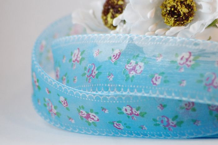 Стрічка органза. Блакитна. Квіти. Ширина 2,5 см