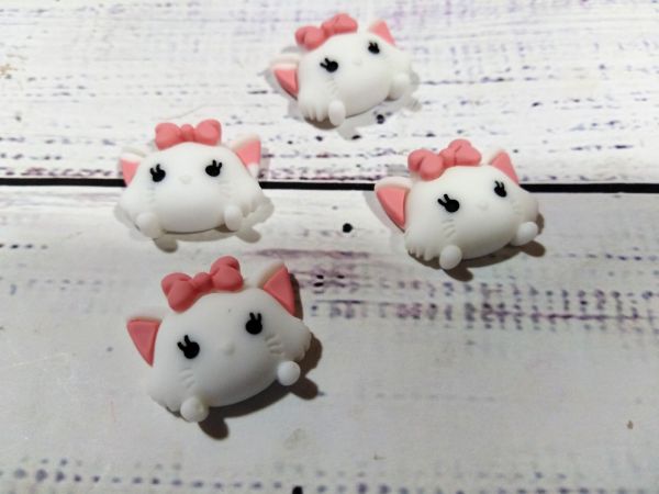 Серединка Кошечка. Размер 1,5*1,8см