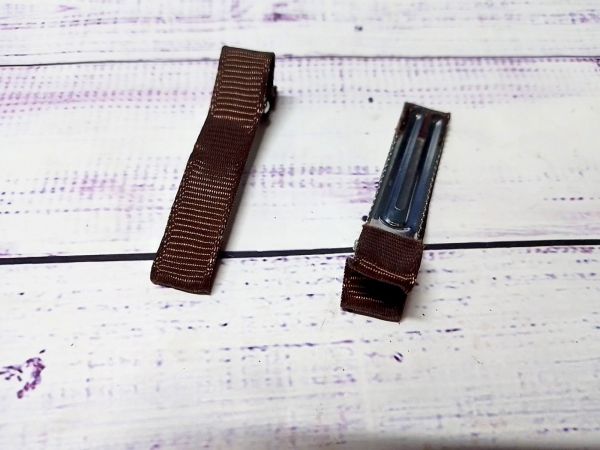 Крокодильчик, оклеєний репсовою стрічкою. 5 см. Коричневий