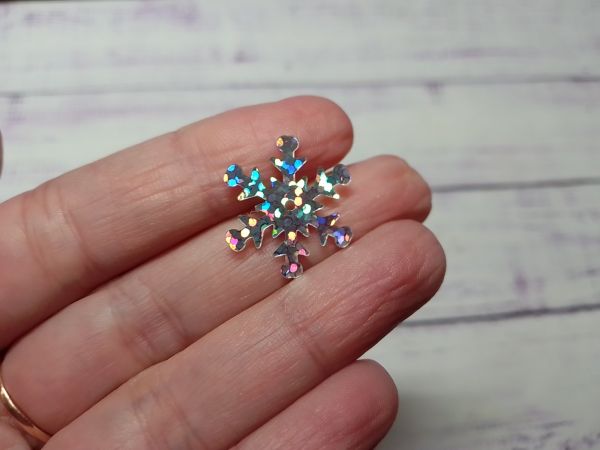 Пайетки снежинки серебристые 20 мм