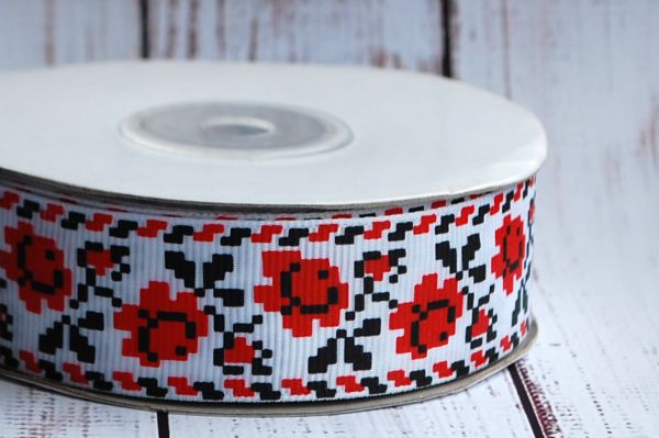 Репсова стрічка, орнамент вишивка. Ширина 2,5 см