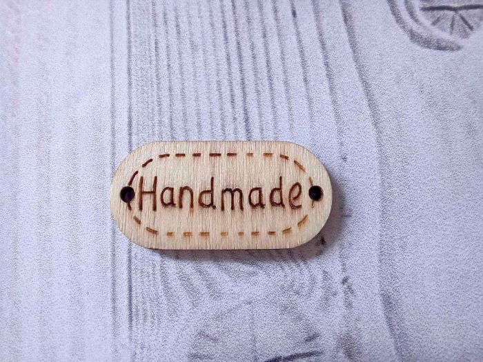 Нашивка дерев'яна 25*10 мм Hand Made 1 шт