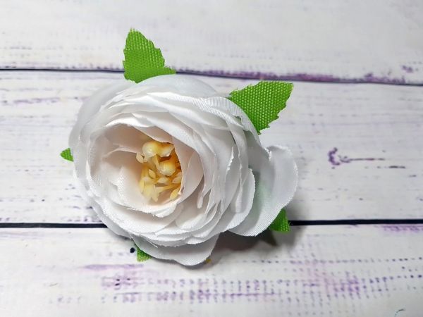 Півонія. Біла. Діаметр 3,5 см