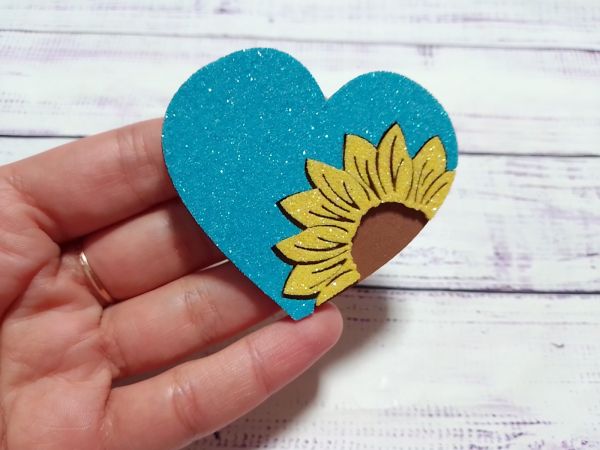 Серце з соняхом. Розмір 6 см