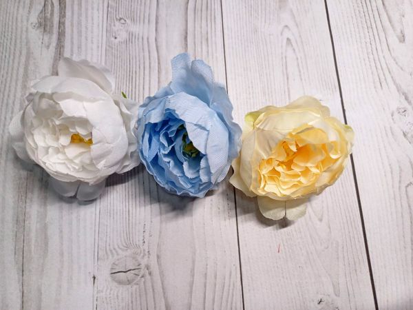 Півонія небесна. Діаметр 6 см