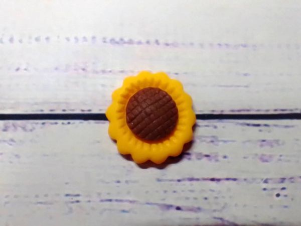 Серединка 18*18 мм Соняшник 1 шт