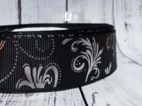 Репсова стрічка 25 мм. Візерунок. Чорна зі сріблом