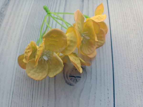 Гортензія 10 см Жовта 1 шт