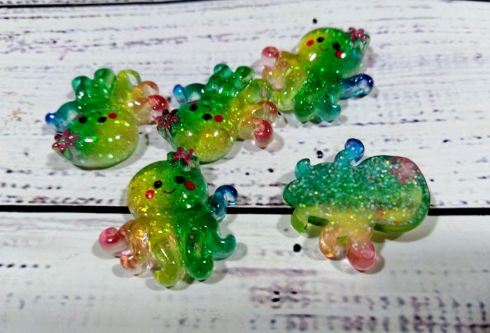 Серединка Осьминожка. Размер 2,2*2 см