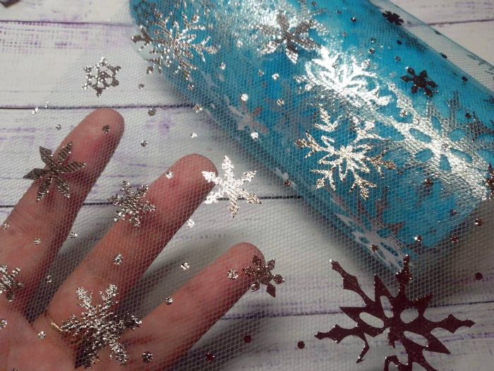 Фатин. Блакитний зі снежинками. Ширина 15 см