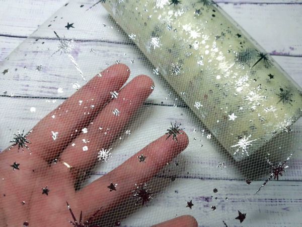 Фатин. Молочний з зірками. Ширина 15 см