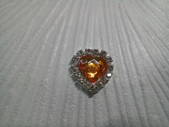 Серце жовте 18 мм