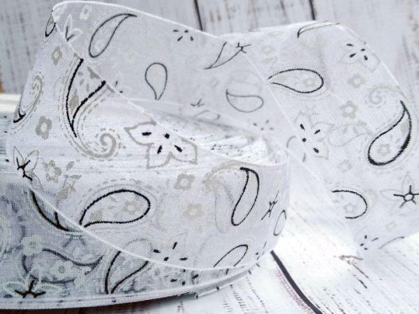 Стрічка органза. Біла. Огірки. Ширина 2,5 см